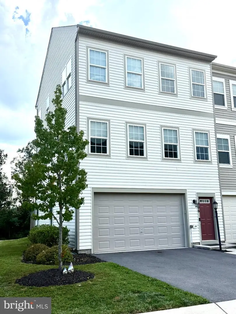 206 Crofton Ct, Stephenson, VA 22656 - #1