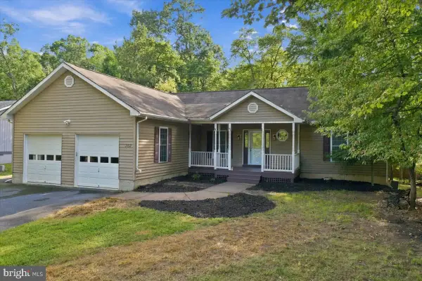 303 Overlook Dr, CROSS JUNCTION, VA 22625