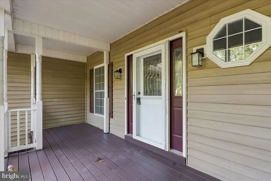 303 Overlook Dr, Cross Junction, VA 22625 - #3