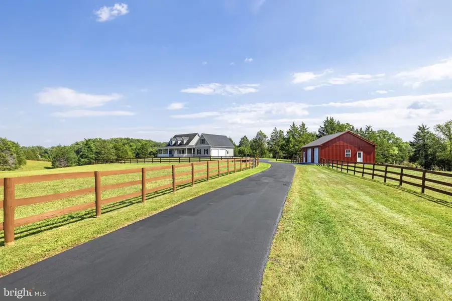 1110 E Refuge Church Rd, Stephens City, VA 22655 - #3
