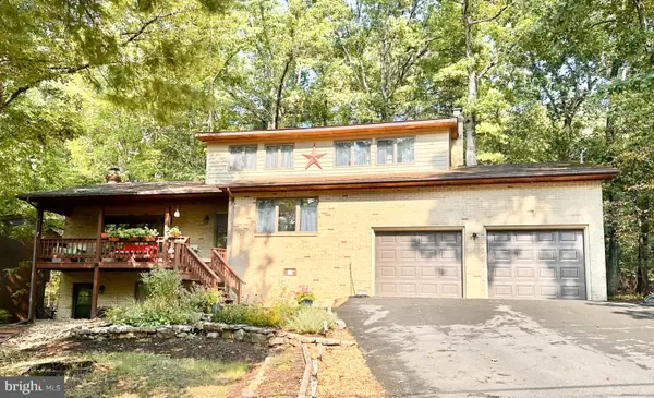 1058 Lakeview Dr, CROSS JUNCTION, VA 22625