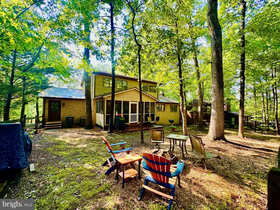 1058 Lakeview Dr, Cross Junction, VA 22625 - #2