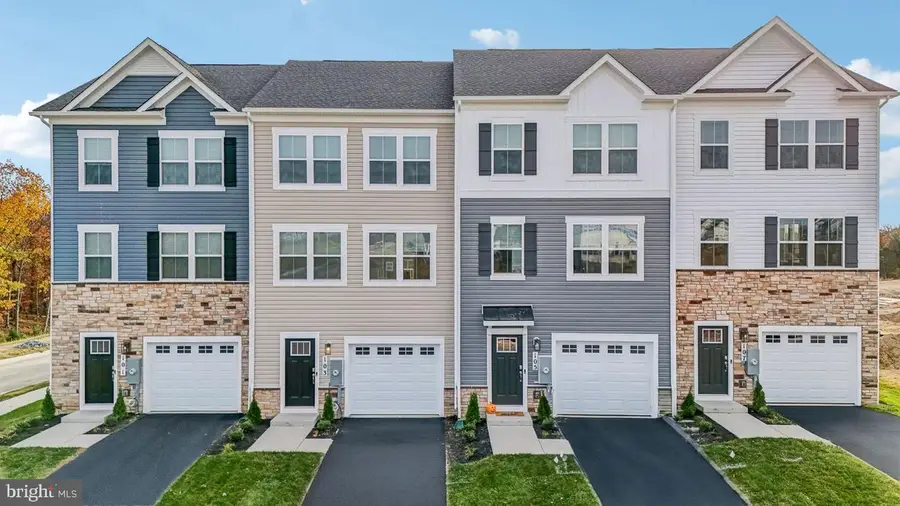 145 Willett Hollow St, Stephens City, VA 22655 - #2