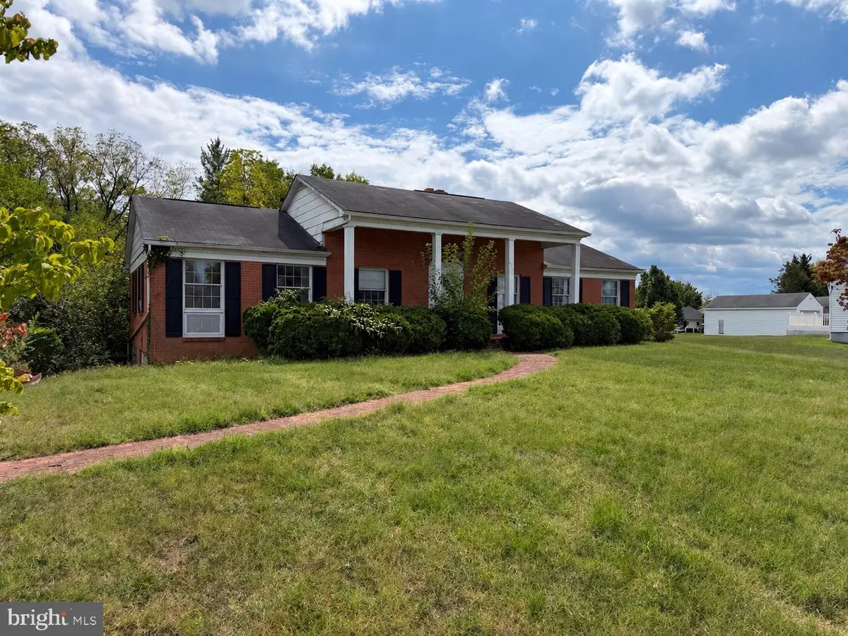 7976 Church St, Middletown, VA 22645 - #1