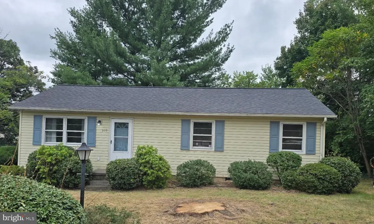 310 Crest Cir, Winchester, VA 22602 - #1