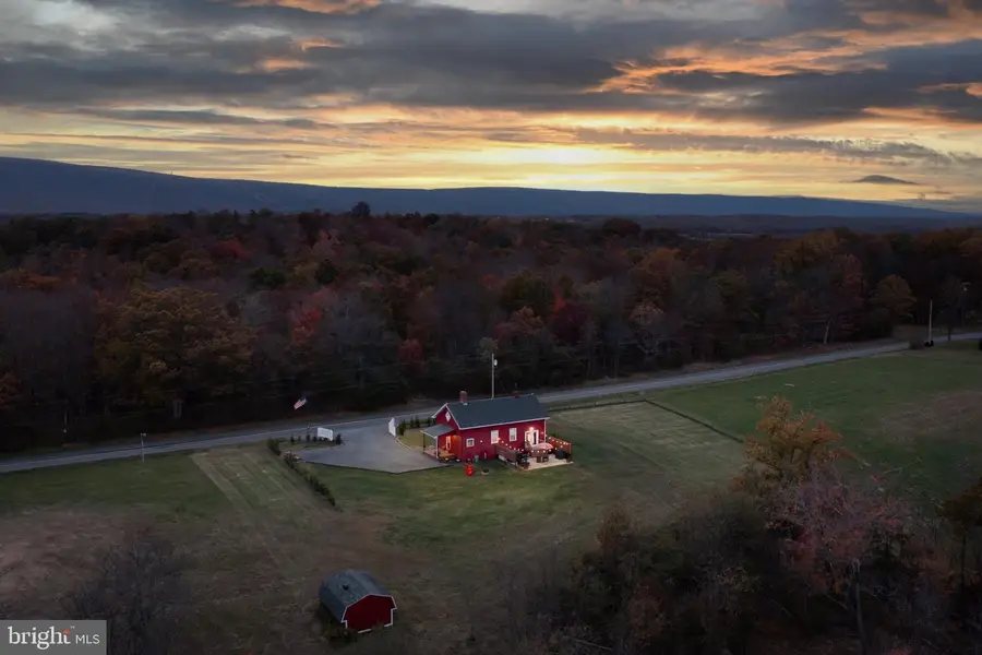 1098 Reynolds Rd, Cross Junction, VA 22625 - #2