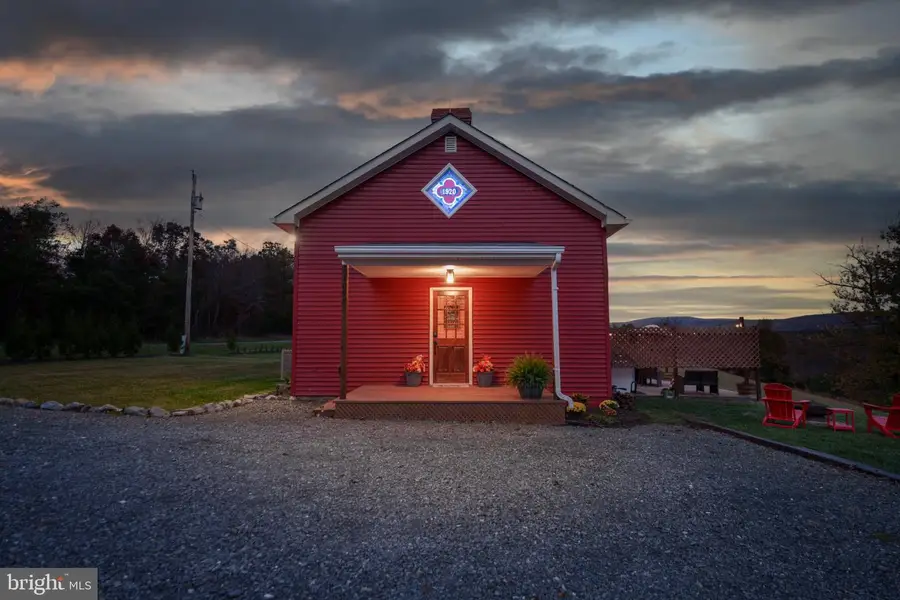 1098 Reynolds Rd, Cross Junction, VA 22625 - #3
