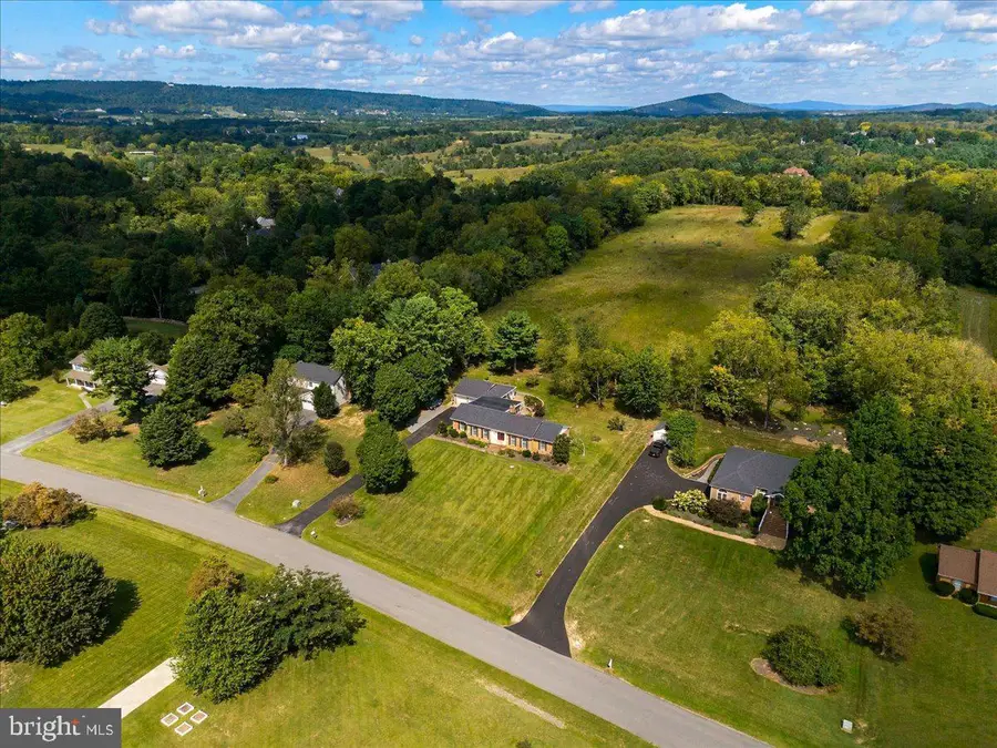 220 Greenfield Ave, Winchester, VA 22602 - #3