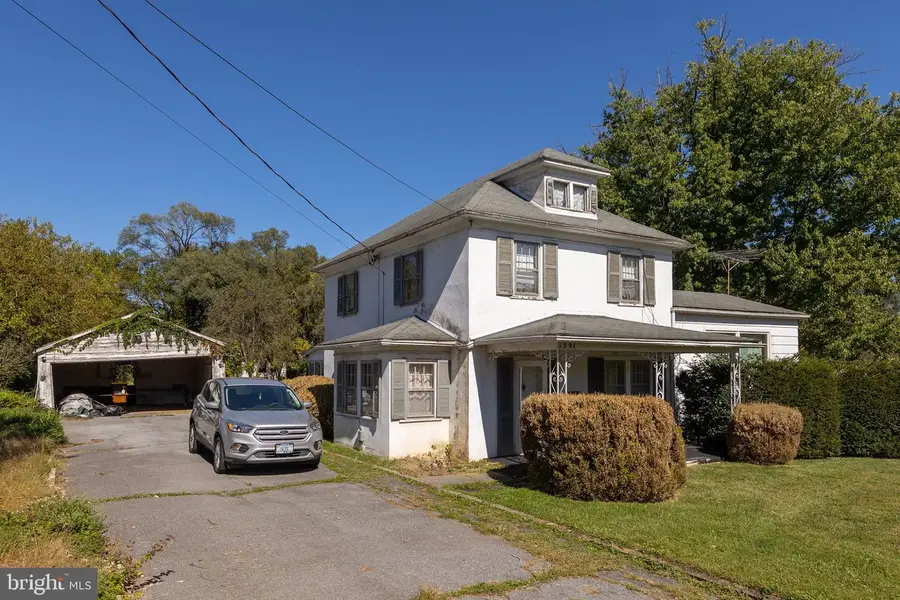 1591 Woodstock Ln, Winchester, VA 22602 - #2