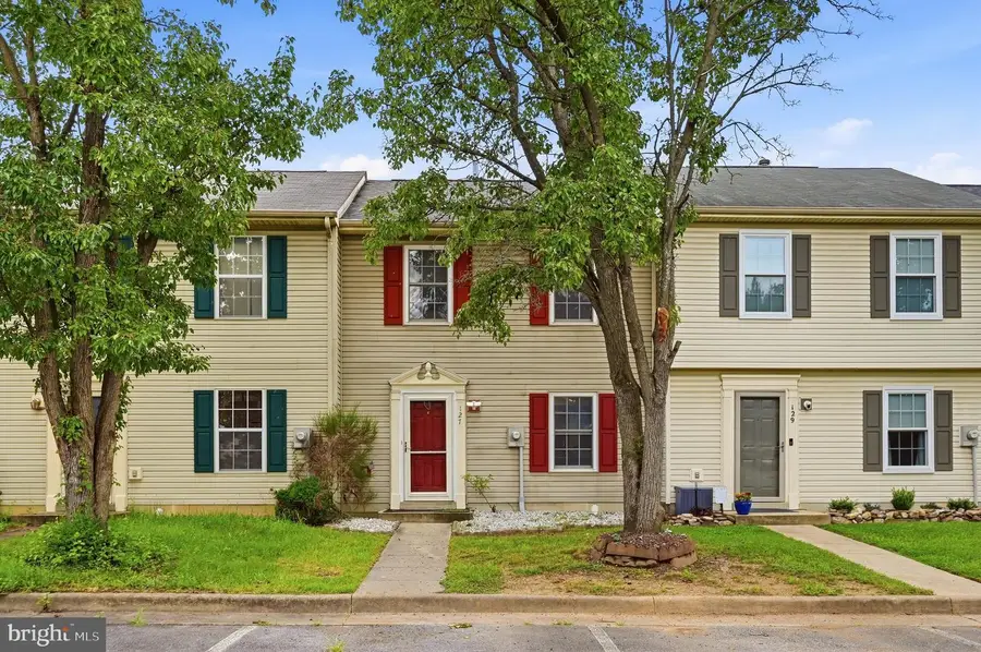 127 Georgetowne Ct, Stephens City, VA 22655 - #2