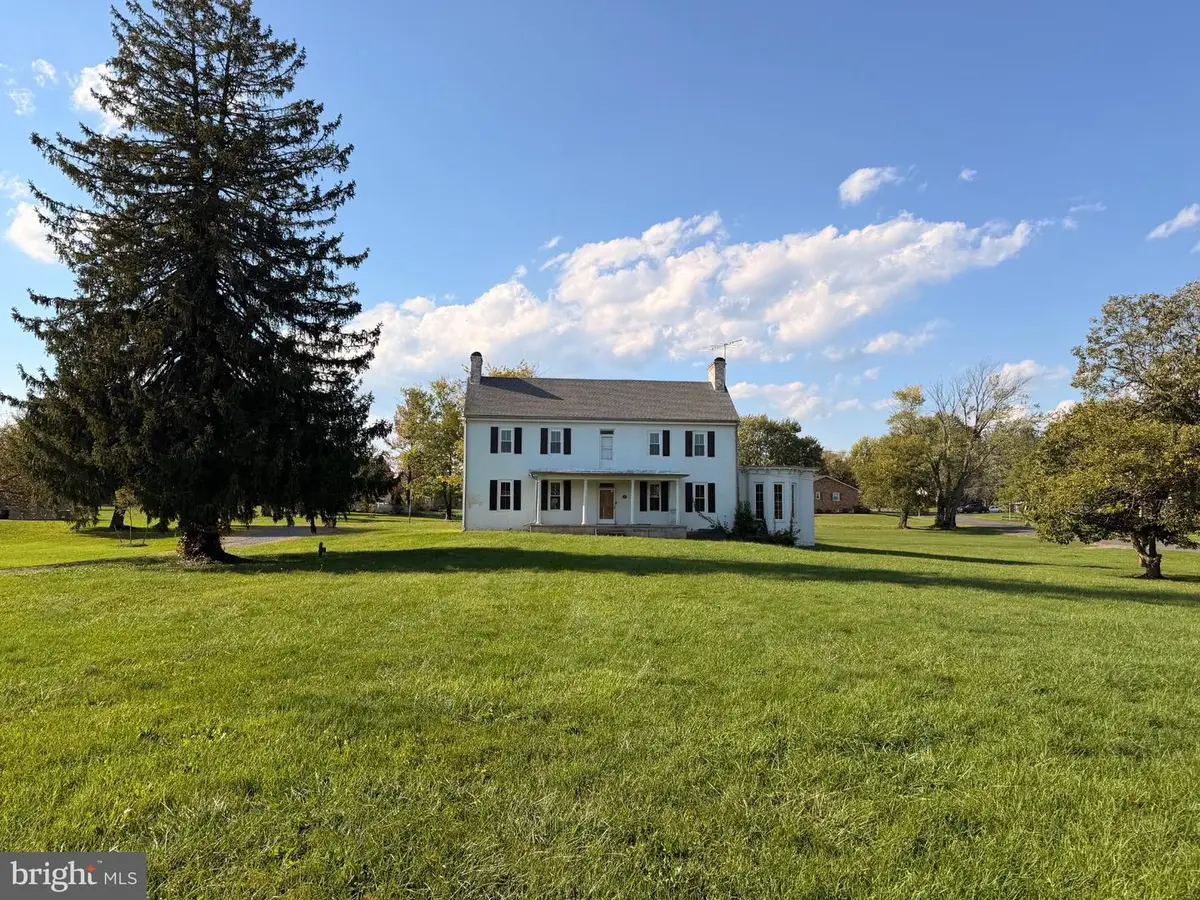 5155 Main St, Stephens City, VA 22655 - #1