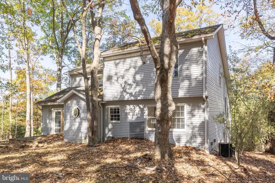 1216 Lakeview Dr, Cross Junction, VA 22625 - #2