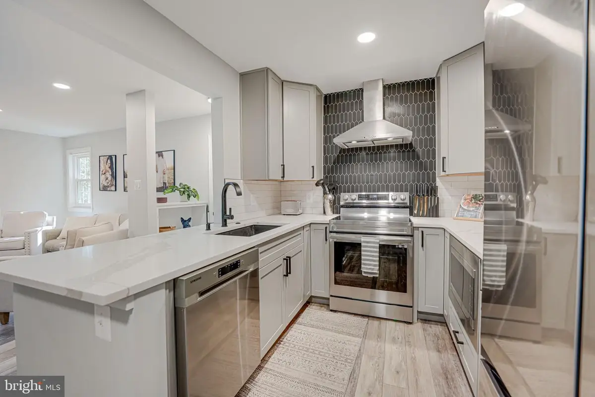 2221 Lovedale Ln #202b, Reston, VA 20191 - #1