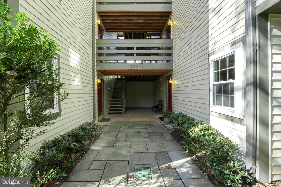 2221 Lovedale Ln #202b, Reston, VA 20191 - #3