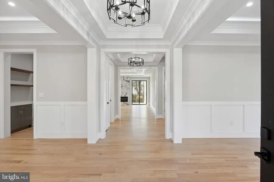 2447 Flint Hill Rd, Vienna, VA 22181 - Image #3