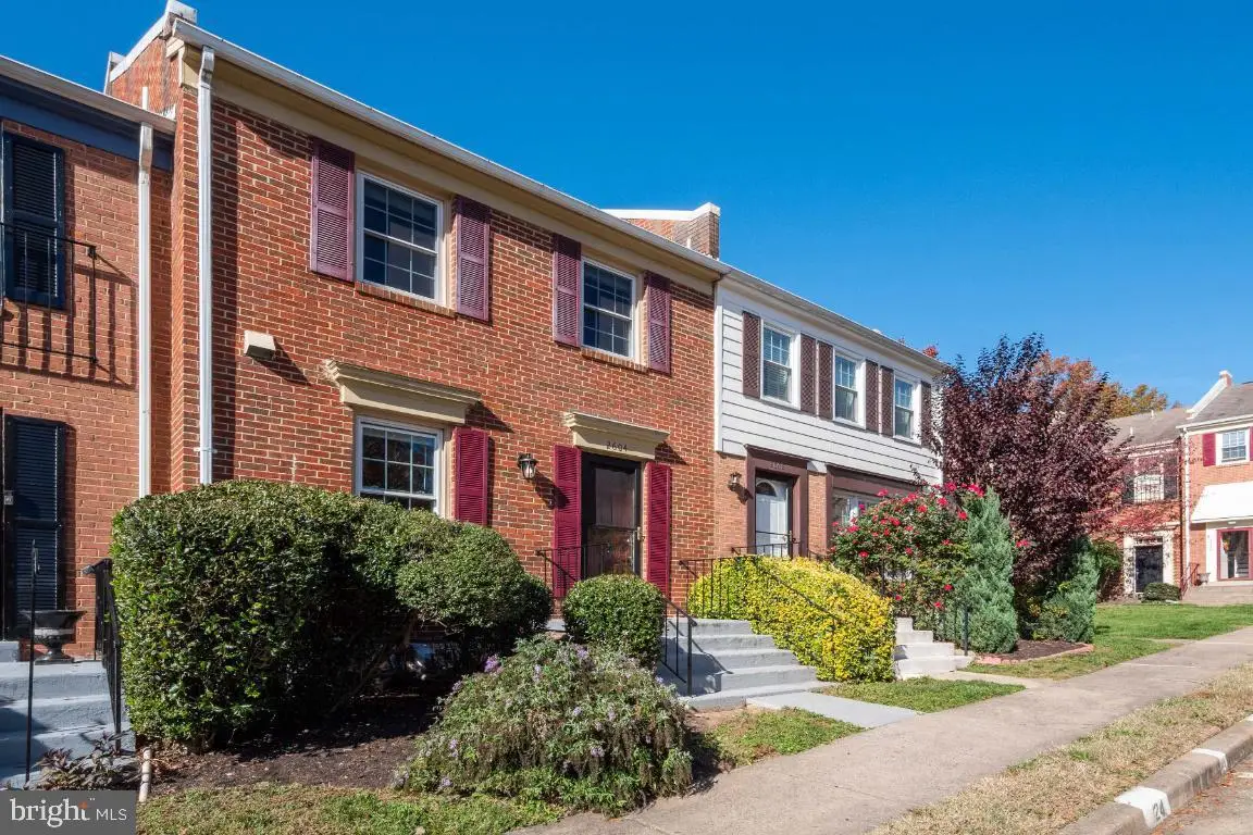 2604 Windbreak Dr, Alexandria, VA 22306 - Image #1