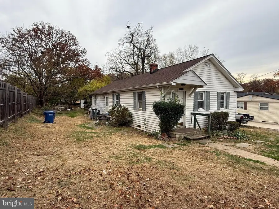 5715 Magnolia Ln, Falls Church, VA 22041 - Image #3