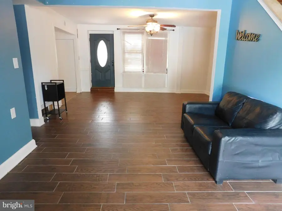 3610 Elmwood Dr, Alexandria, VA 22303 - Image #3