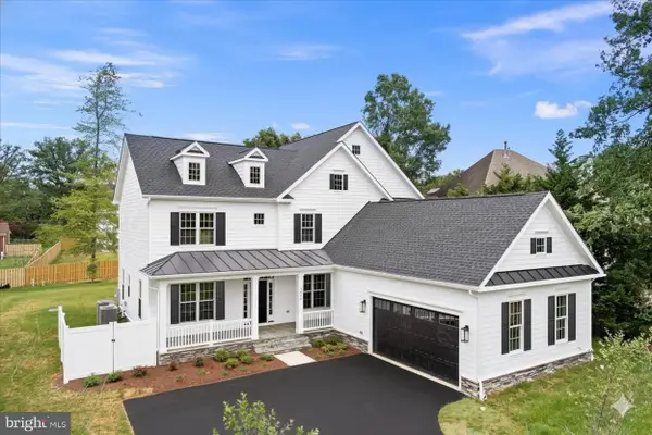 3608 Center Dr, ALEXANDRIA, VA 22309