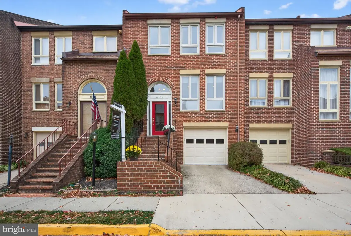 10172 Turnberry Pl, Oakton, VA 22124 - Image #1