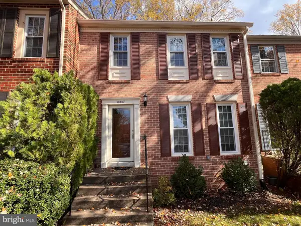 10307 Emerald Rock Dr, OAKTON, VA 22124