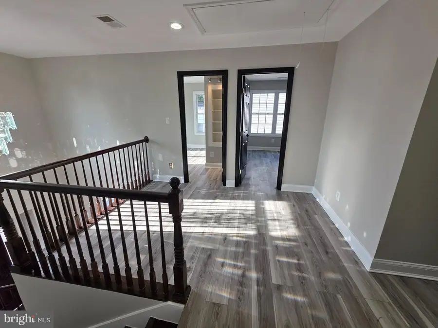 6724 Westlawn Dr, Falls Church, VA 22042 - Image #2