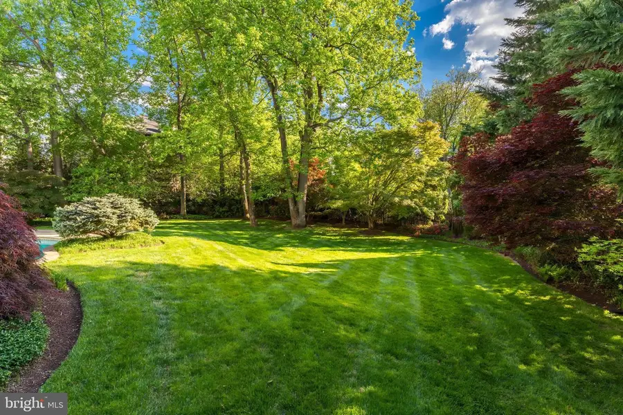 6915 Saint Albans Rd, McLean, VA 22101 - #3