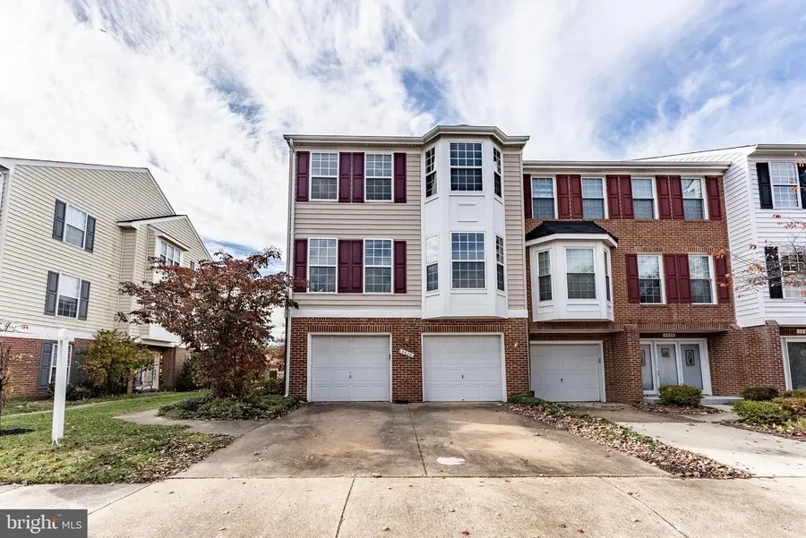4828 Heron Neck Ln, Fair Lakes, VA 22033 - Image #2