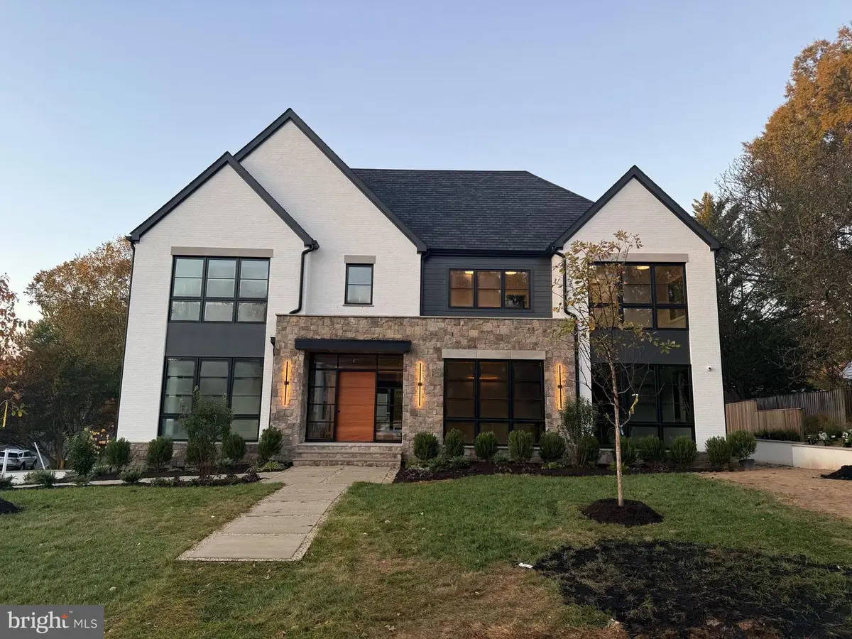 5909 Calla Dr, McLean, VA 22101 - Image #1