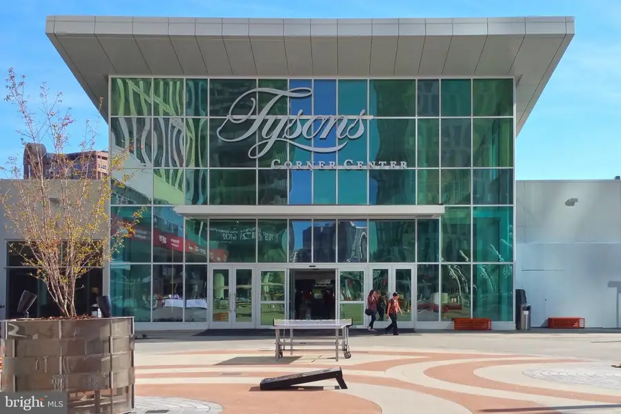 109 James Dr Se, Vienna, VA 22180 - Image #2