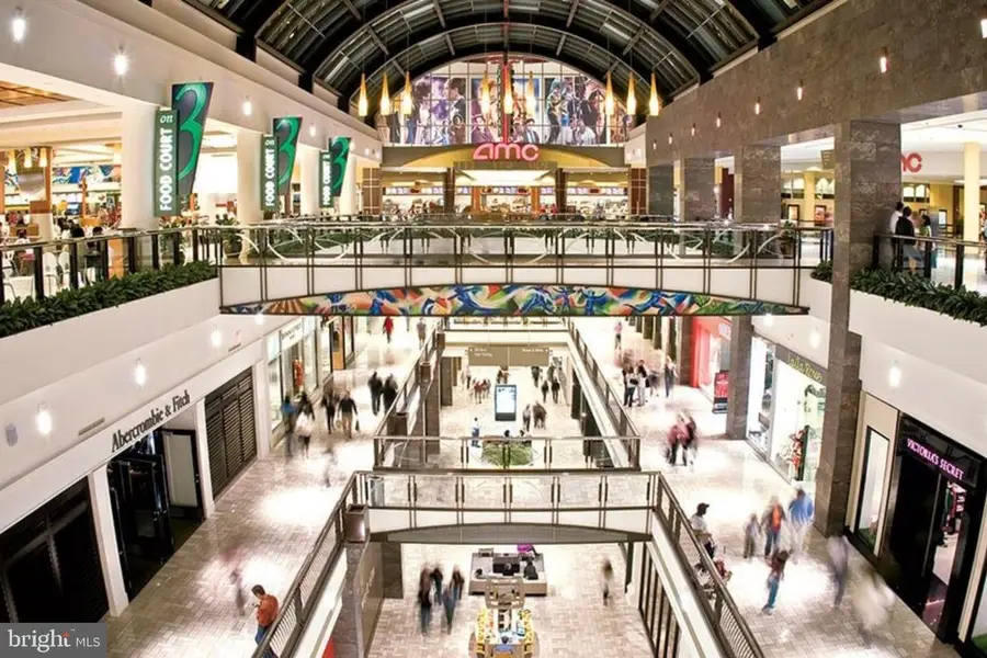 109 James Dr Se, Vienna, VA 22180 - Image #3