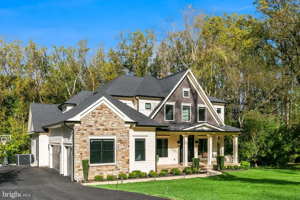 7002 River Oaks Dr, McLean, VA 22101 - Image #1