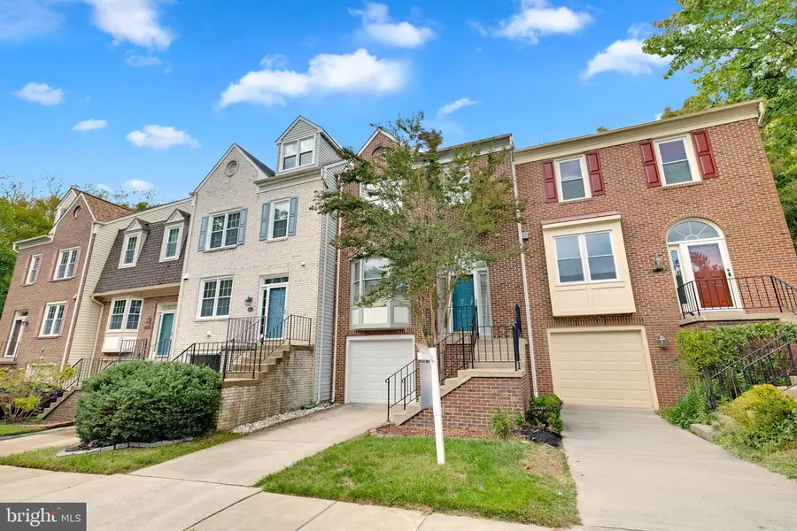 8110 Squirrel Run Rd, Springfield, VA 22152 - Image #3