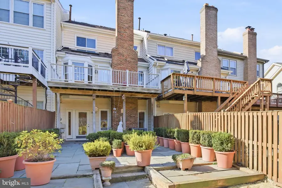 14524 Smithwood Dr, Centreville, VA 20120 - Image #3