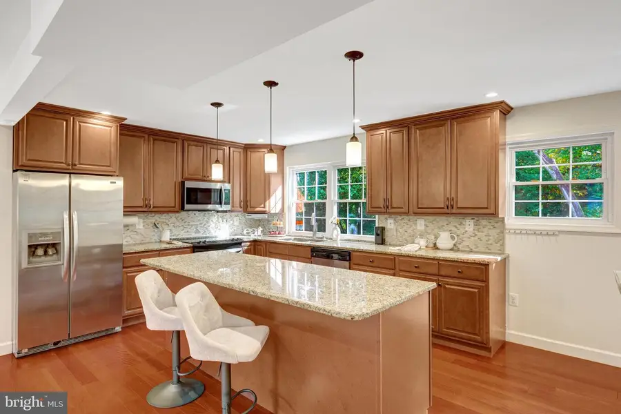 1827 Post Oak Trl, Reston, VA 20191 - Image #2