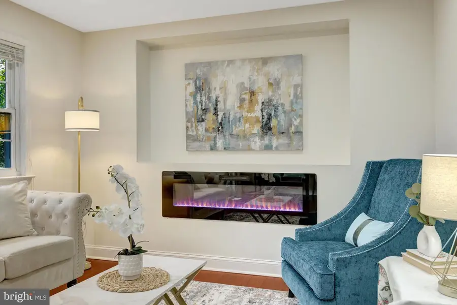 1827 Post Oak Trl, Reston, VA 20191 - Image #3