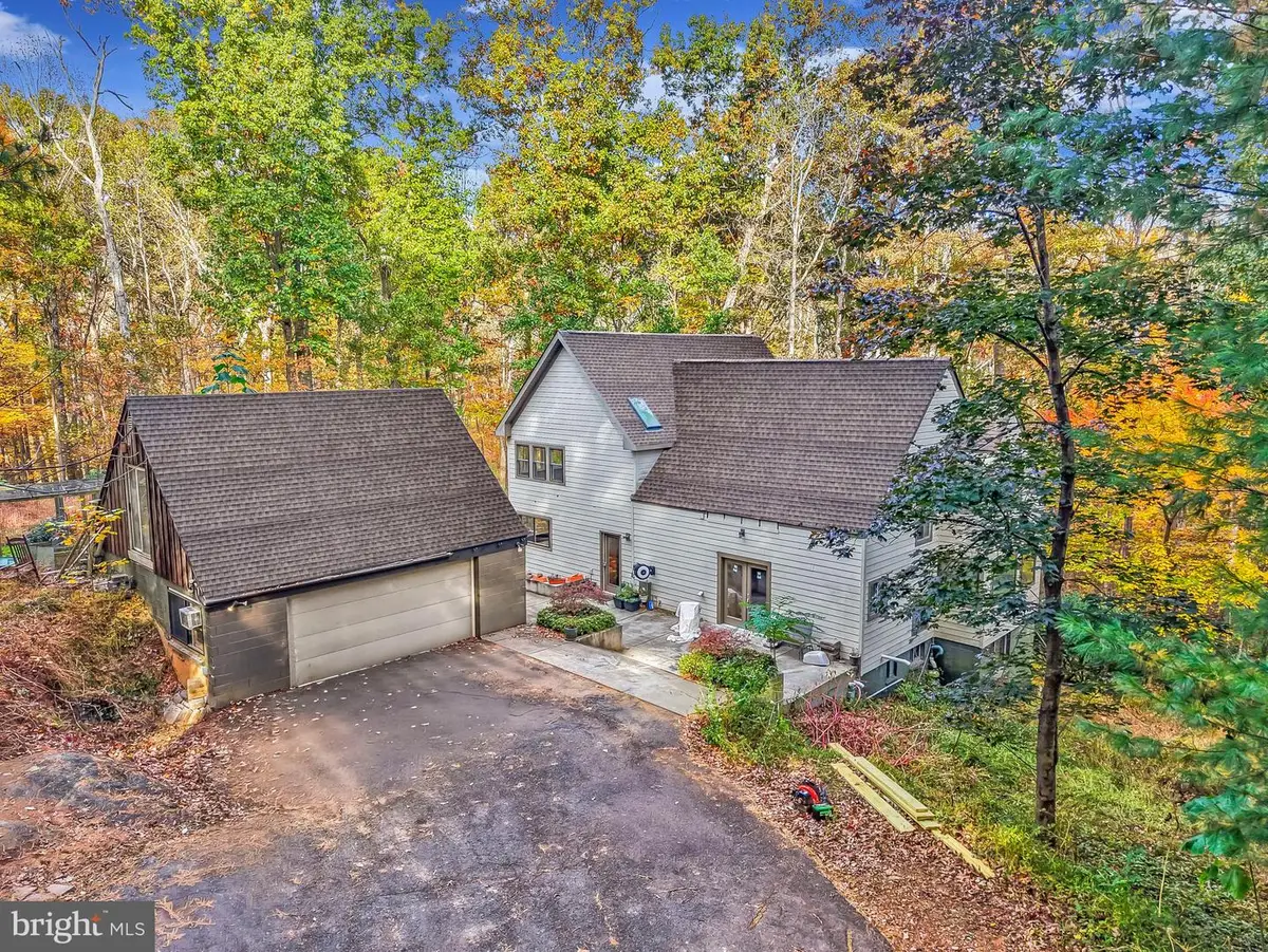 10450 Hunter View Rd, Vienna, VA 22181 - Image #1