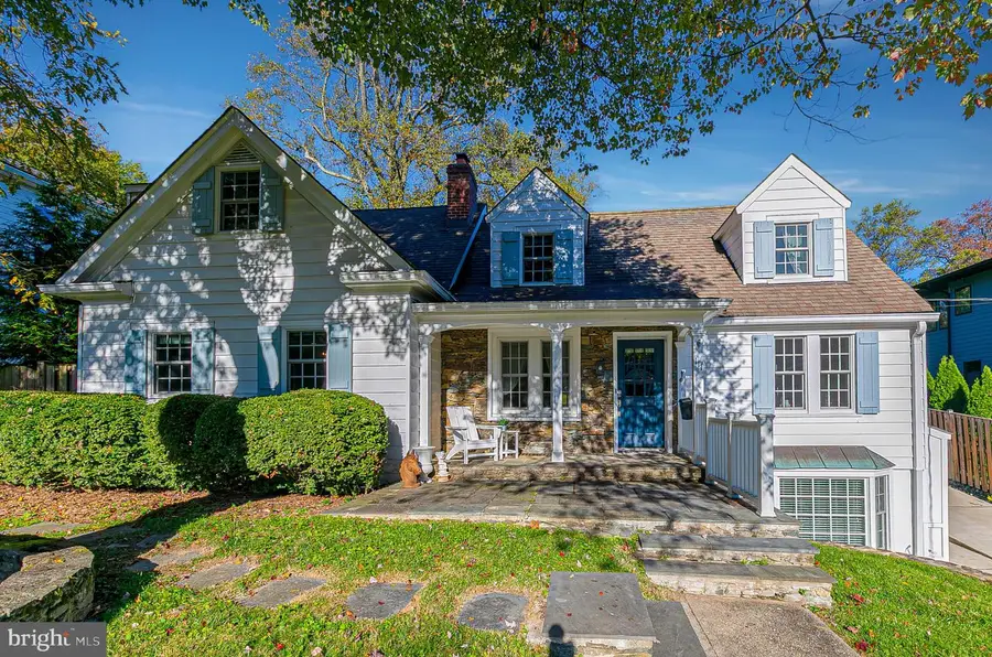 111 Ayr Hill Ave Nw, Vienna, VA 22180 - Image #2