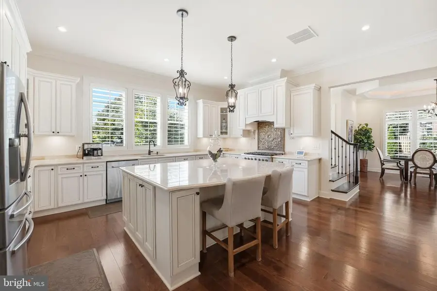 609 Kingsley Rd Sw, Vienna, VA 22180 - Image #3