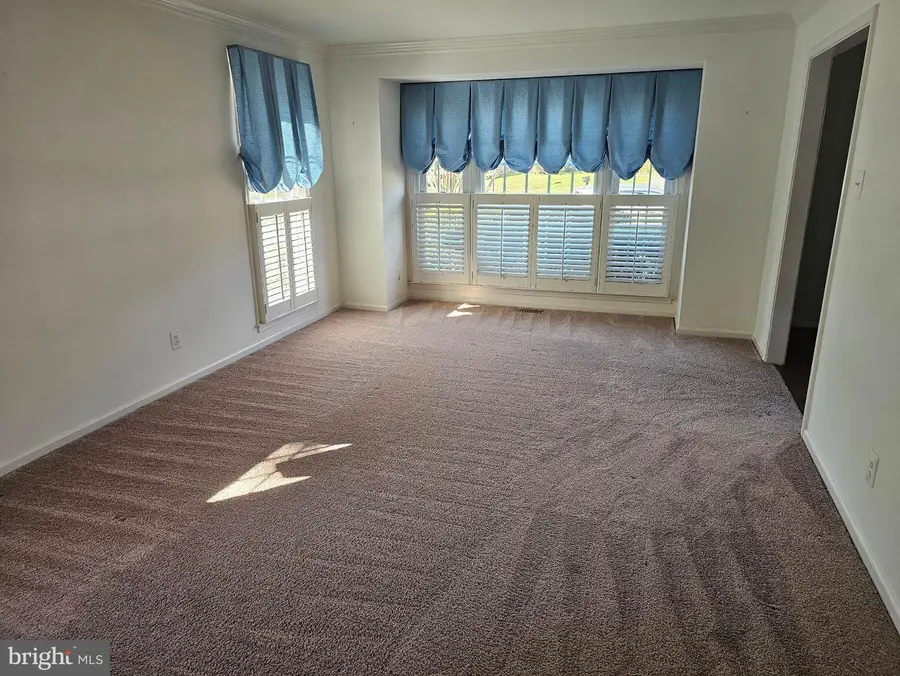 6605 English Saddle Ct, Centreville, VA 20121 - Image #3