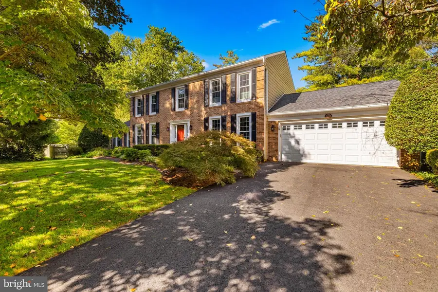 1302 Clayborne House Ct, McLean, VA 22101 - Image #2