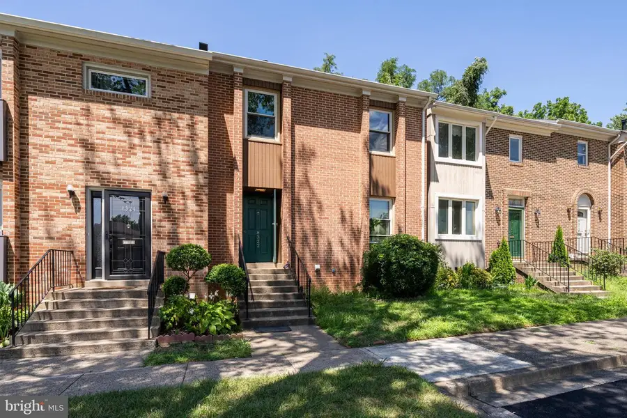 8322 Highcliffe Ct, Annandale, VA 22003 - Image #3