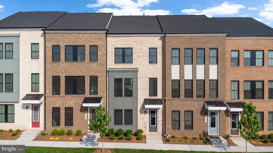 13928 Aviation Pl, Herndon, VA 20171 - Image #2