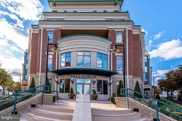 1450 Emerson Ave #210, MCLEAN, VA 22101