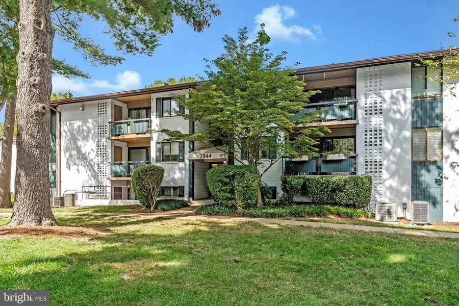 2844 Dover Ln #103, Falls Church, VA 22042 - Image #2