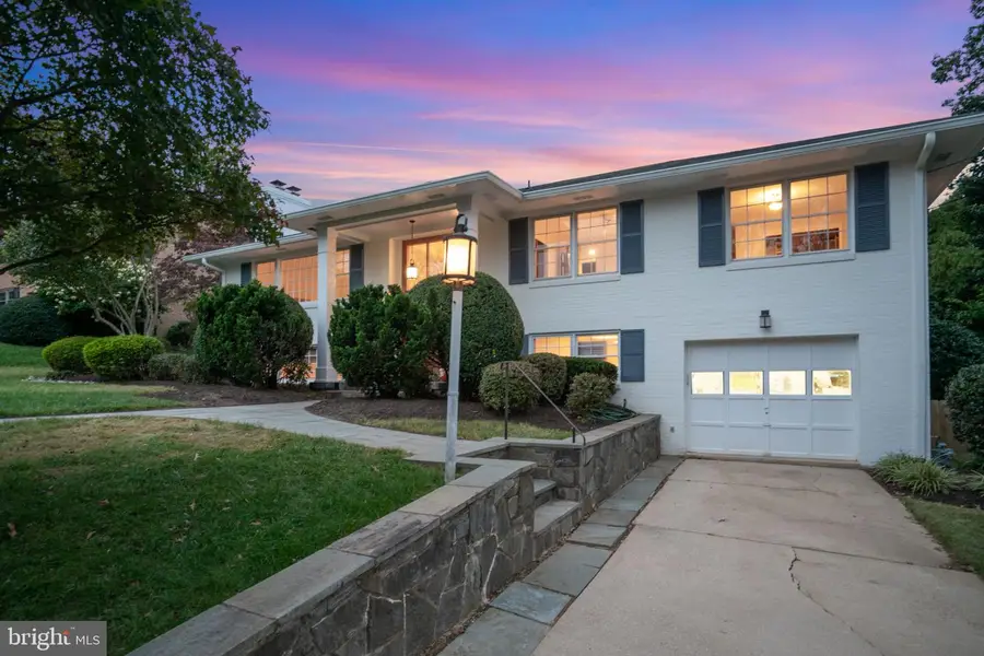 1438 Colleen Ln, McLean, VA 22101 - Image #3