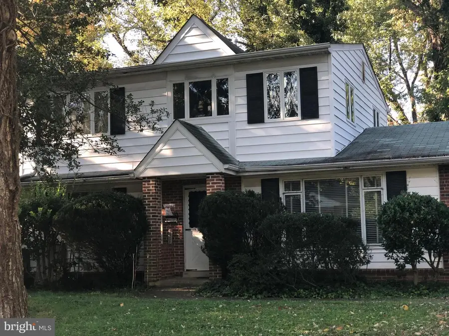 6806 Weaver Ave, McLean, VA 22101 - Image #2