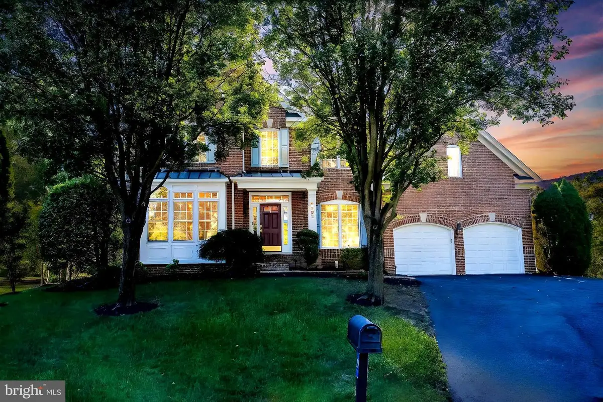 2393 Watters Glen Ct, Falls Church, VA 22043 - Image #1