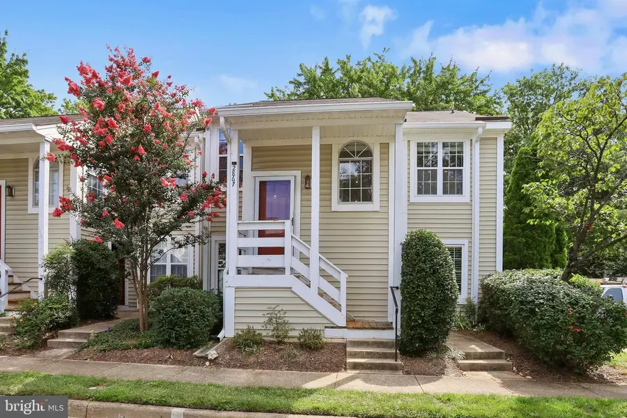 2867 Yarling Ct, Falls Church, VA 22042 - Image #3