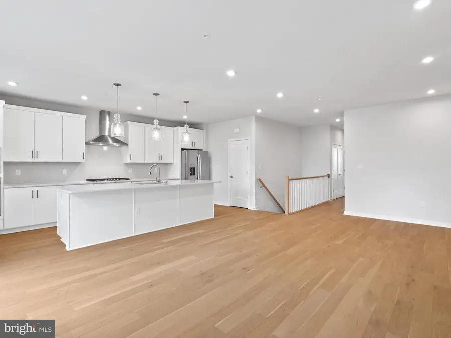 7465 Backett Wood Ter #1215, McLean, VA 22102 - Image #3